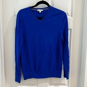 Men’s V-Neck Gap Sweater